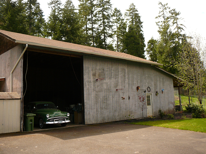 Cottage-Grove-Barn-Befor-Paint