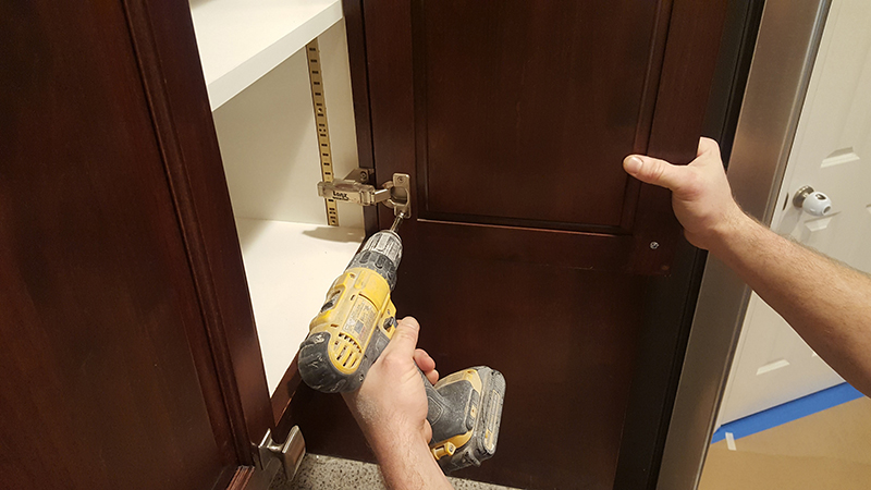 Disassembling cabinets before painting