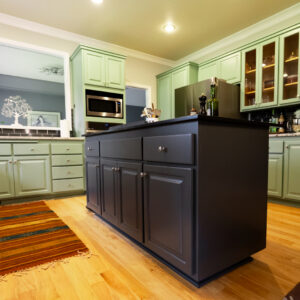 Cabinet Painting and Refinishing in Eugene Oregon